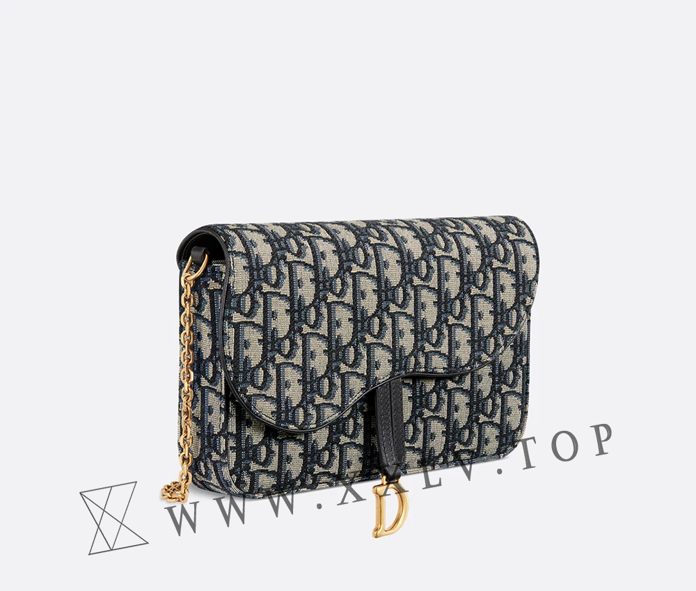 Medium Saddle Pouch with Chain - Image 6