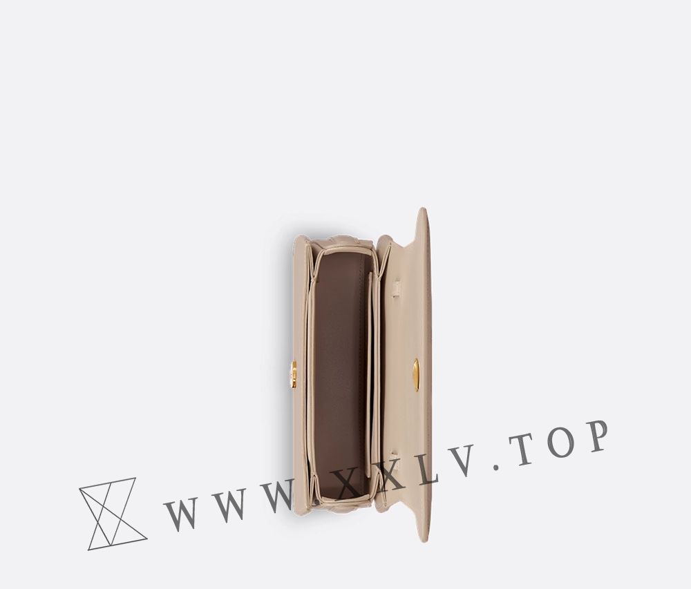 Medium 30 Montaigne Avenue Top Handle Bag - Image 3