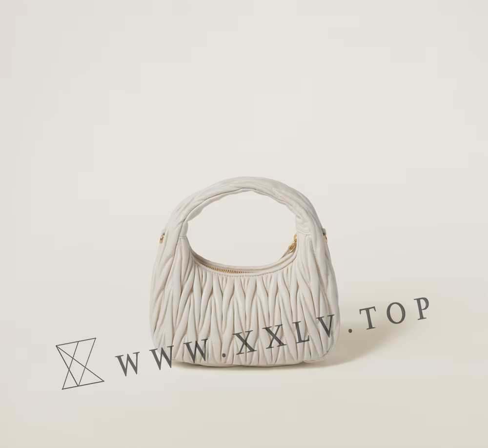 Wander matelassé nappa leather hobo bag - Image 4