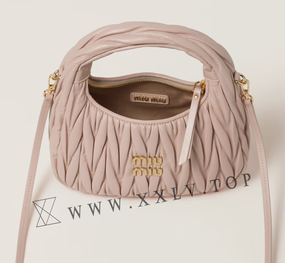 Wander matelassé nappa leather hobo bag - Image 3