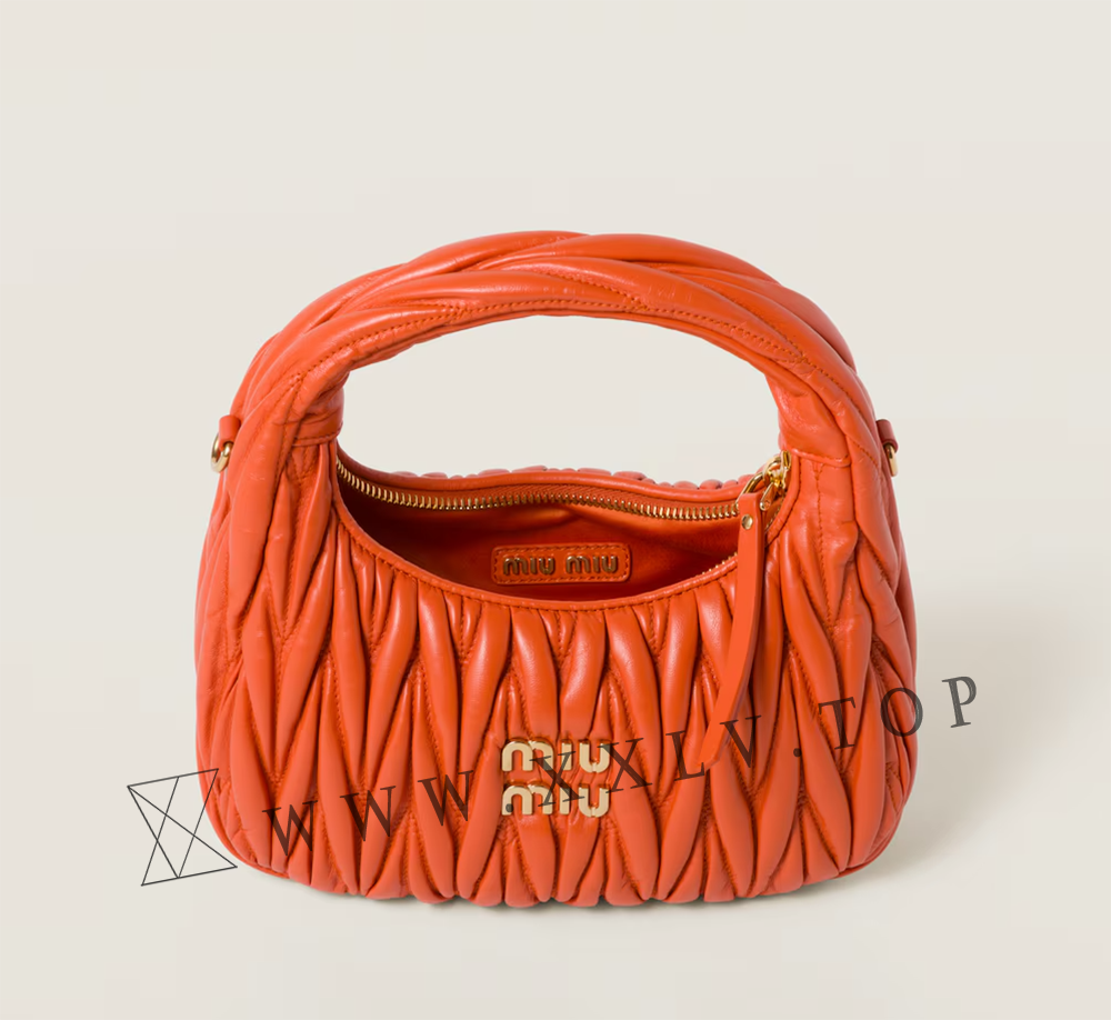 Wander matelassé nappa leather hobo bag - Image 3