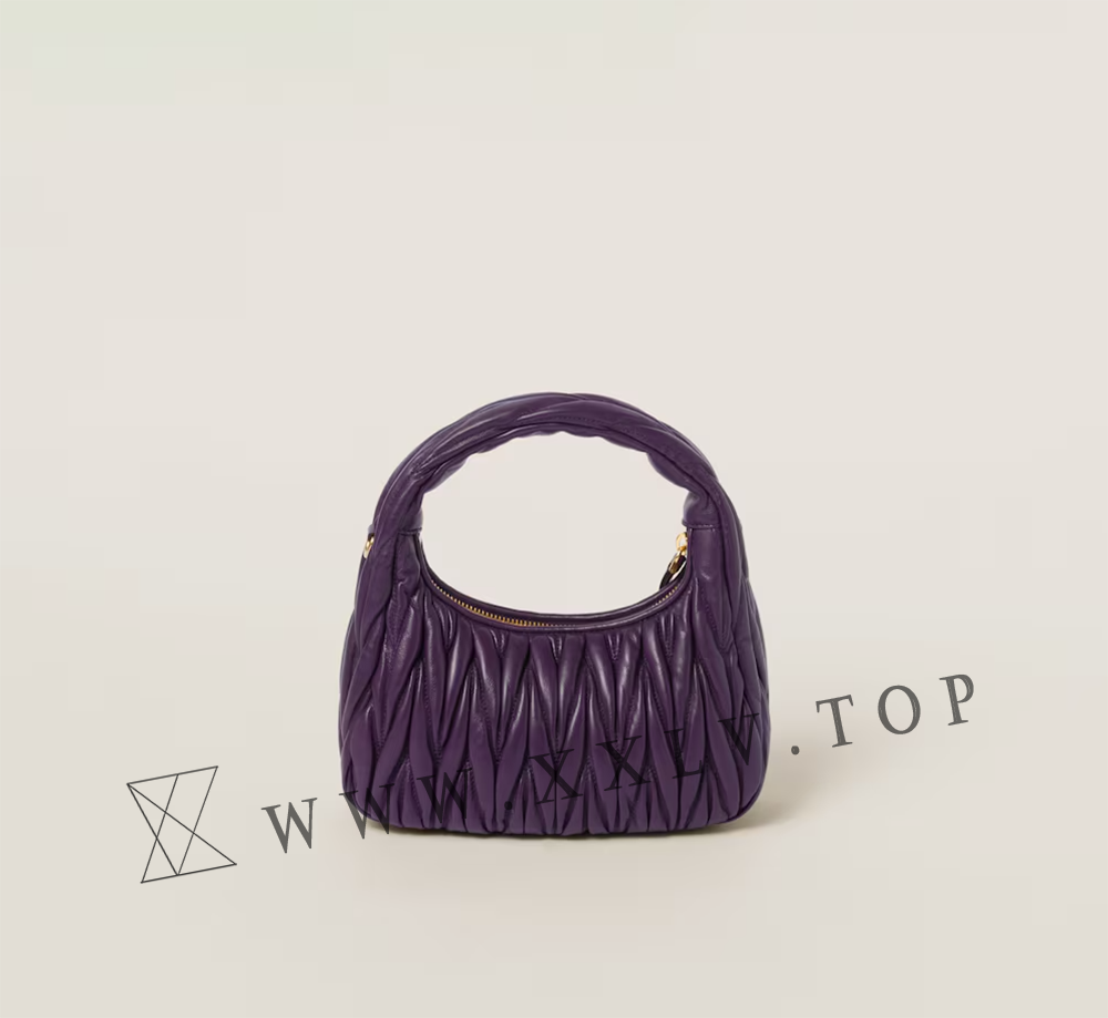 Wander matelassé nappa leather hobo bag - Image 4