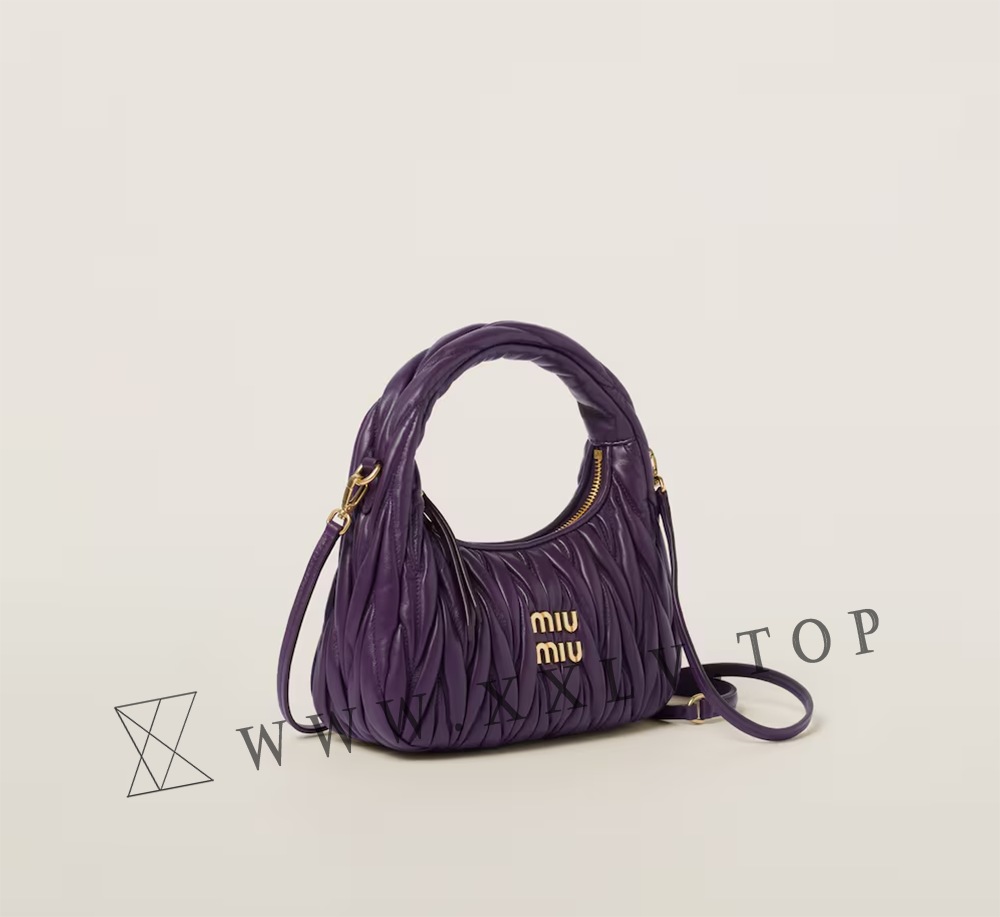 Wander matelassé nappa leather hobo bag - Image 5