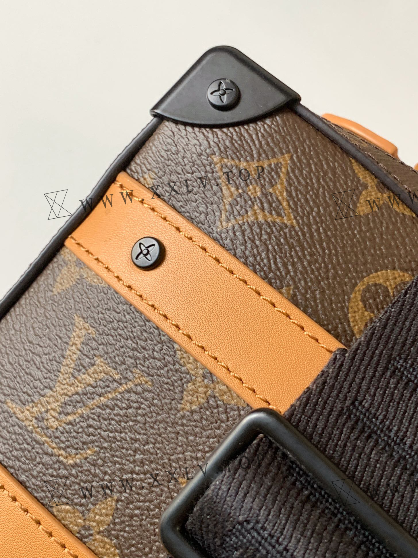 M46689 Handle Soft Trunk - Image 6