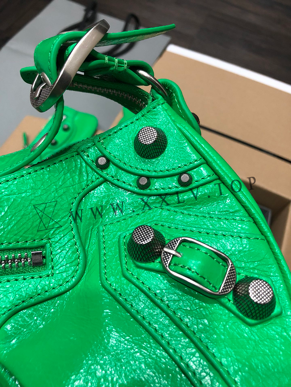 Women’s Le Cagole Xs Shoulder Bag in green - Image 3