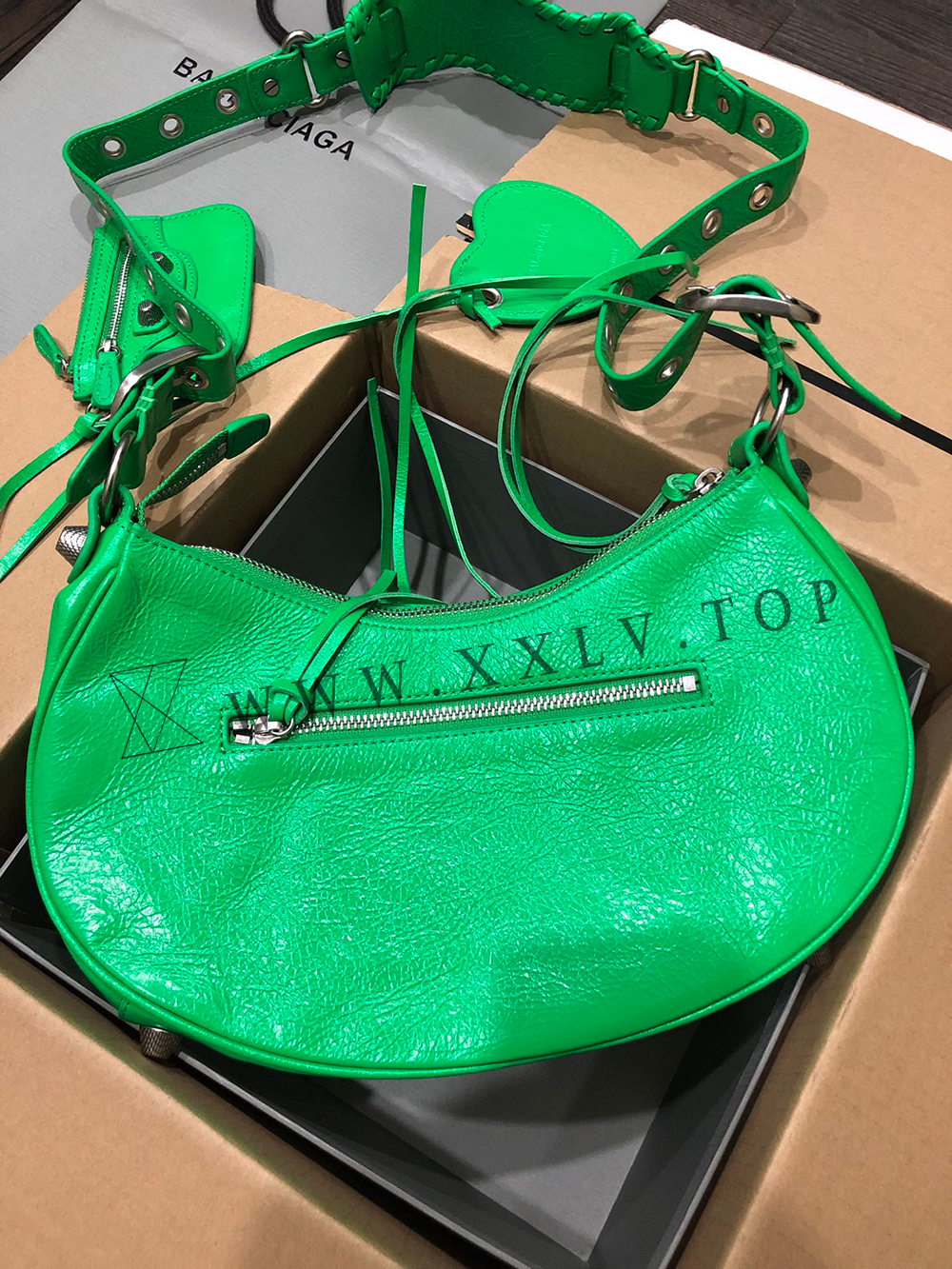 Women’s Le Cagole Xs Shoulder Bag in green - Image 4