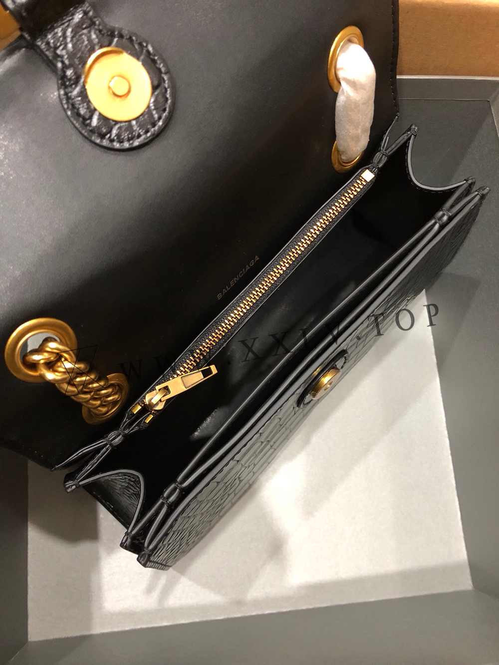 Women's Crush Small Chain Bag in Black - Image 2