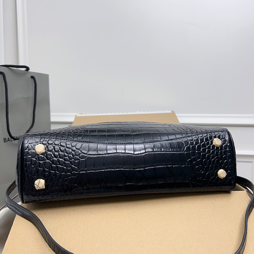 Women's Rodeo Medium Handbag in Black - Image 5