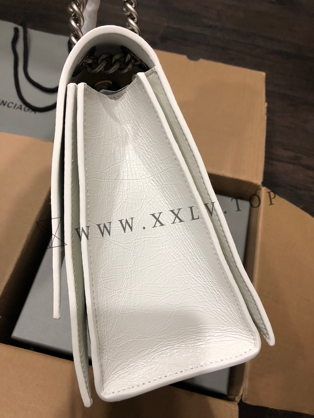 Women’s Crush Large Chain Bag in white - Image 8