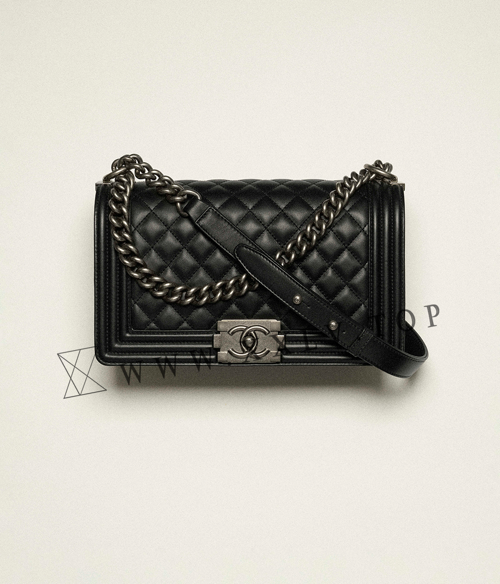 Small BOY CHANEL Handbag - Image 3