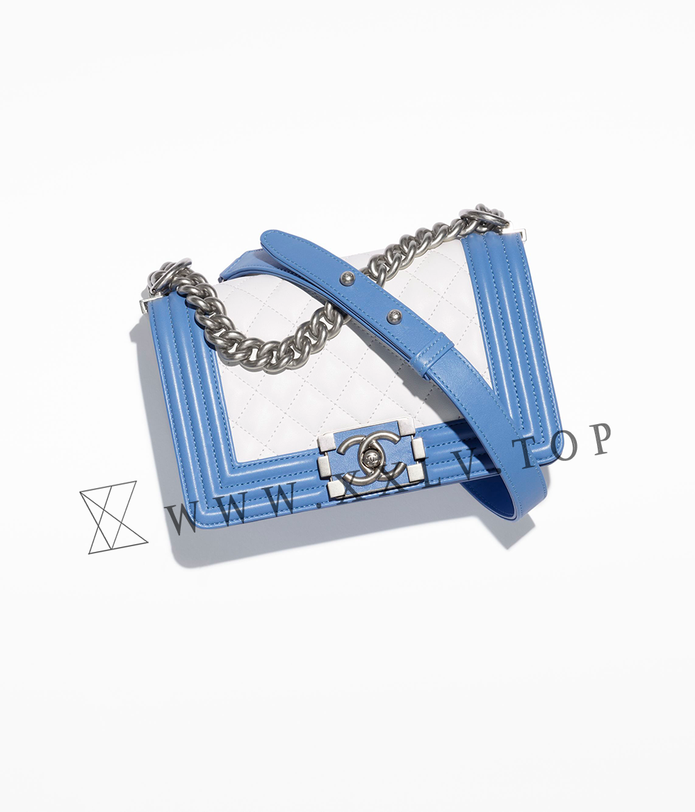 Small BOY CHANEL Handbag - Image 4