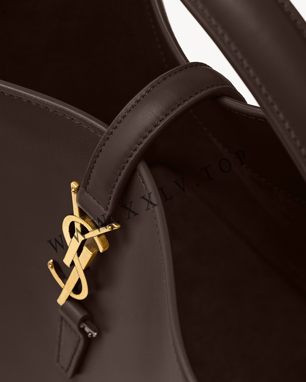 Le 37 in shiny leather - Image 2