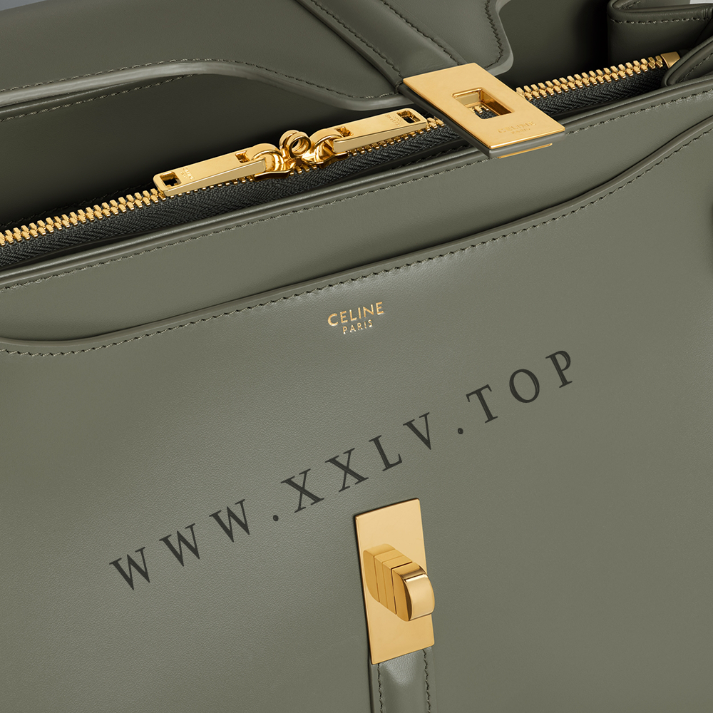 Classique 16 Bag in satinated calfskin - Image 2