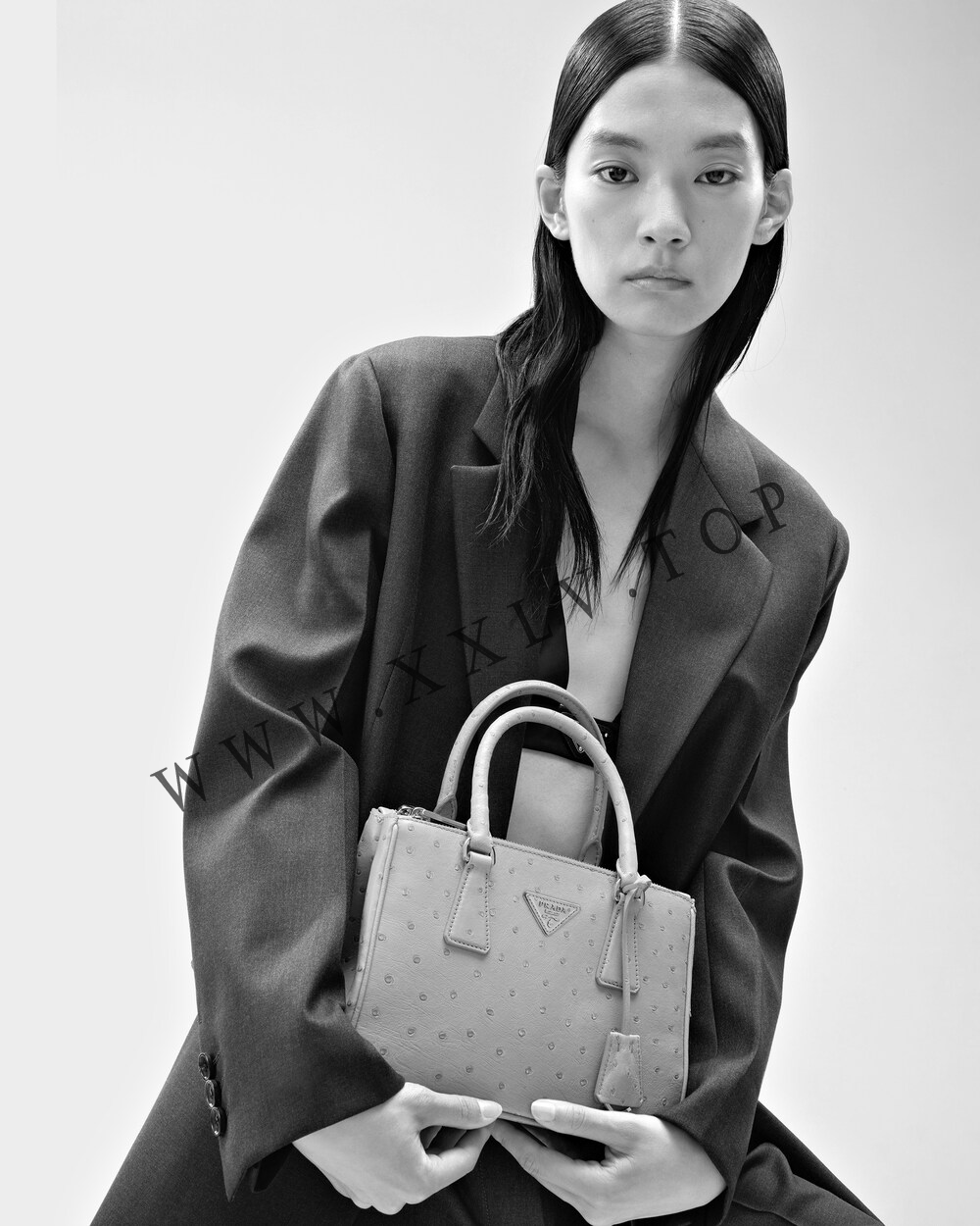 Small Prada Galleria ostrich leather bag - Image 5