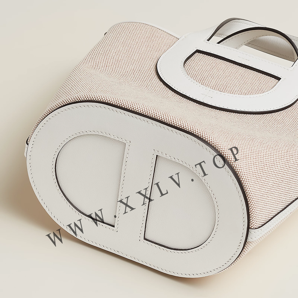 Hermès In-the-Loop (18*19.5*12 CM) - Image 3