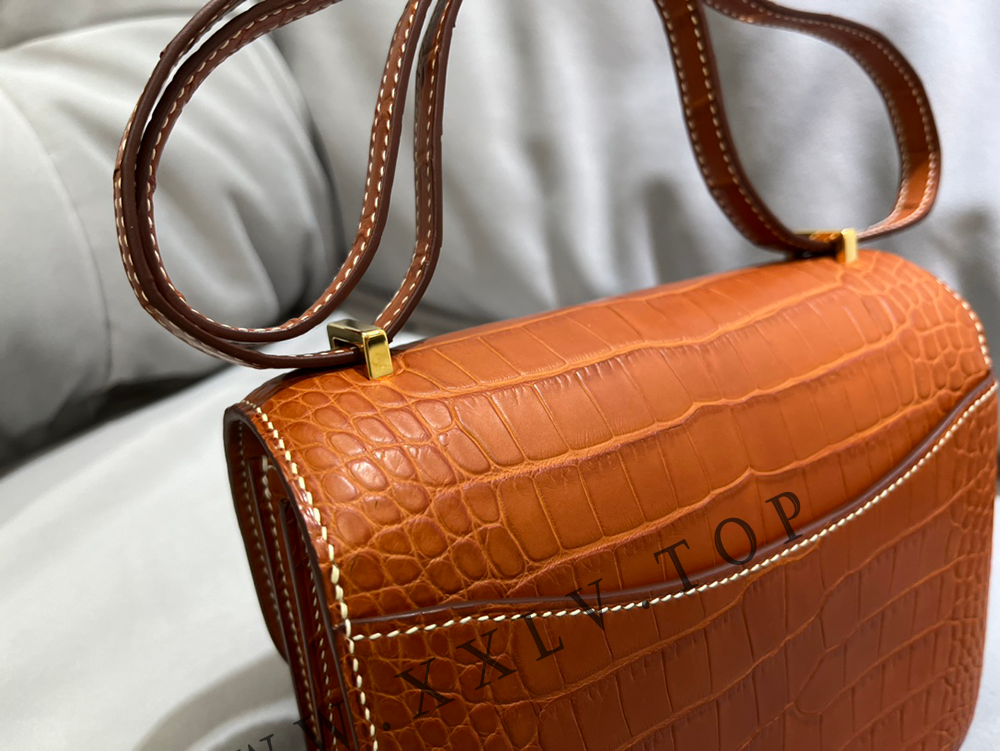HERMES CONSTANCE 19CM Crocodile skin (19cm) - Image 6
