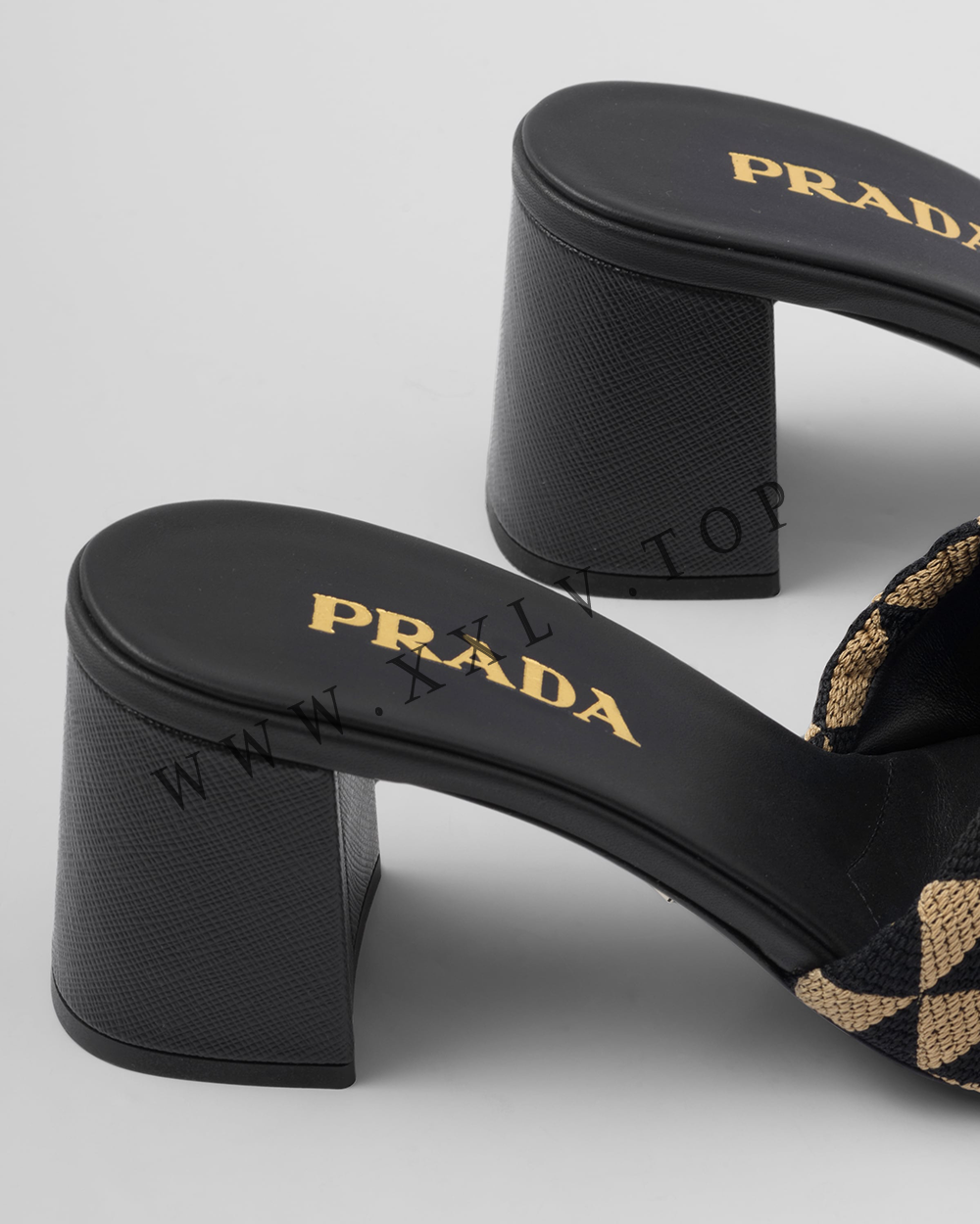 Embroidered fabric sandals - Image 3