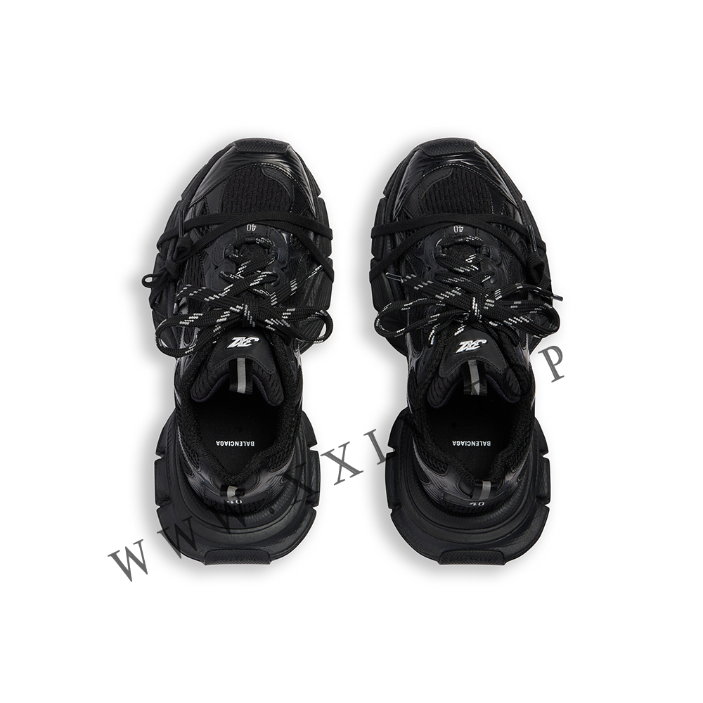 Women's 3xl Sneaker in Black - Image 3
