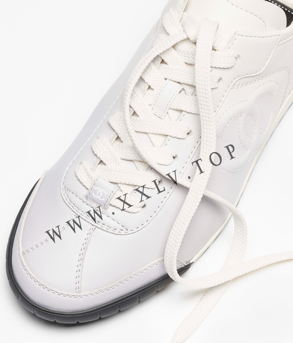 Sneakers - Image 3