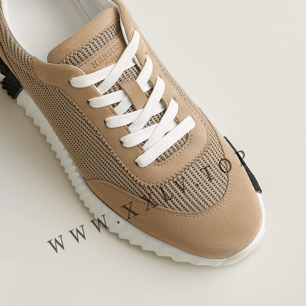 Bouncing sneaker - Image 4