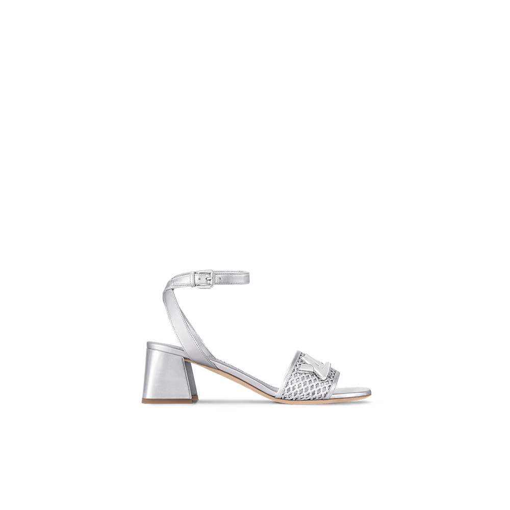 1AD0NB Shake Sandal