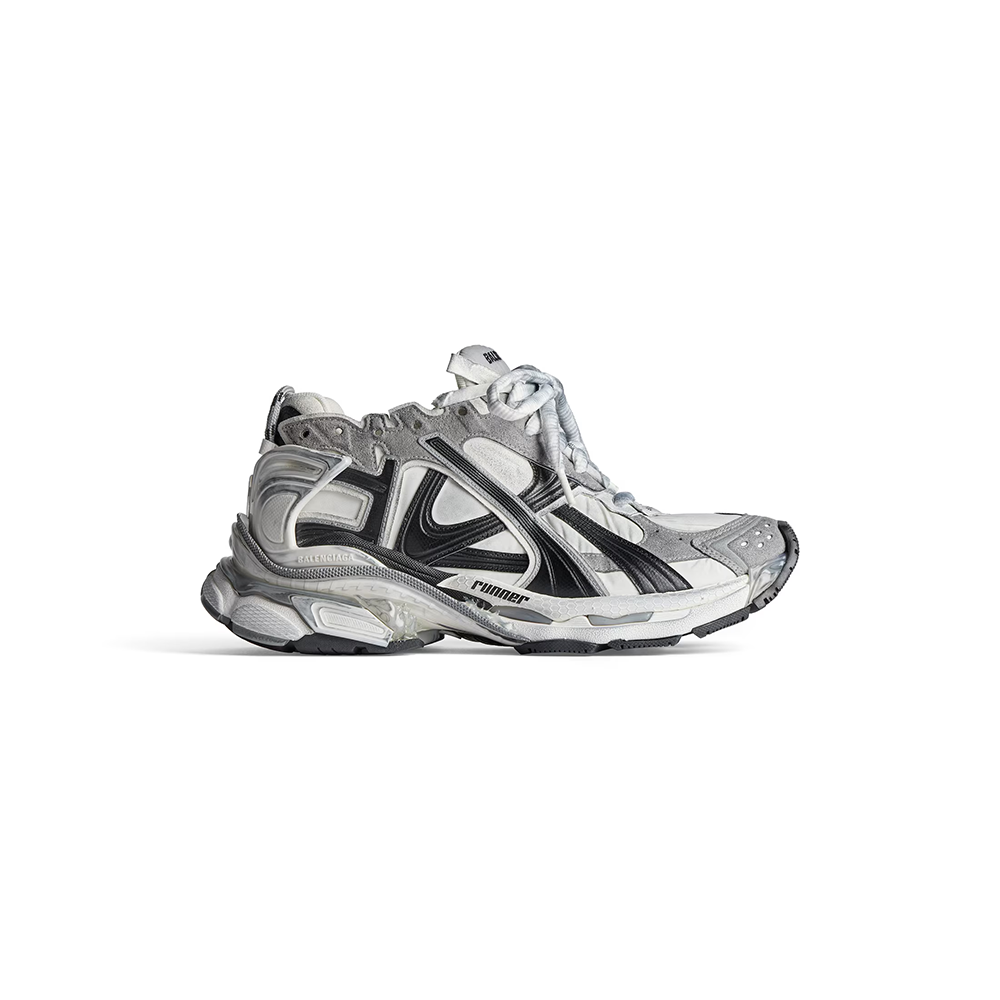 Women's Runner Sneaker in Grey