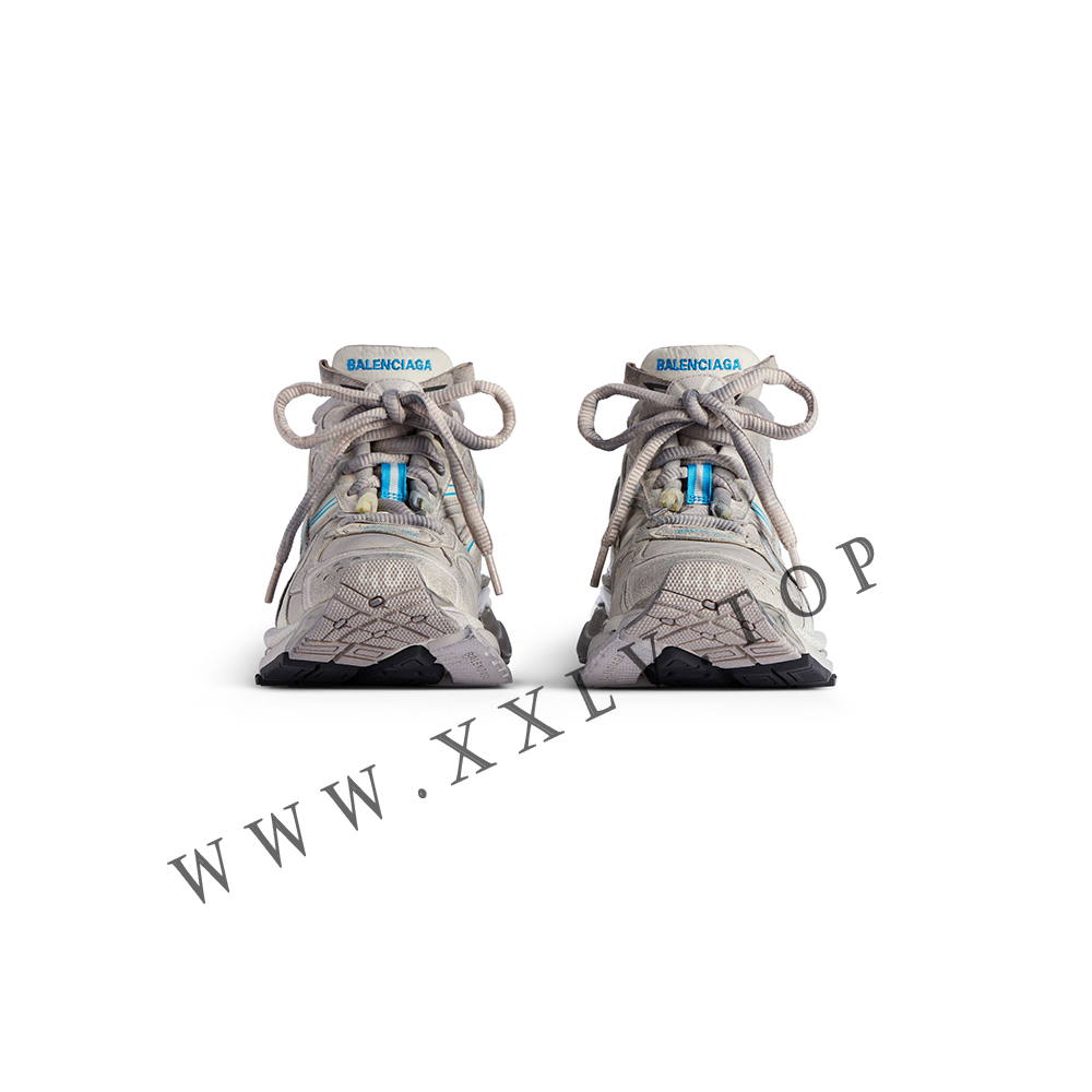 Women's Runner Sneaker in Taupe/blue - Image 5