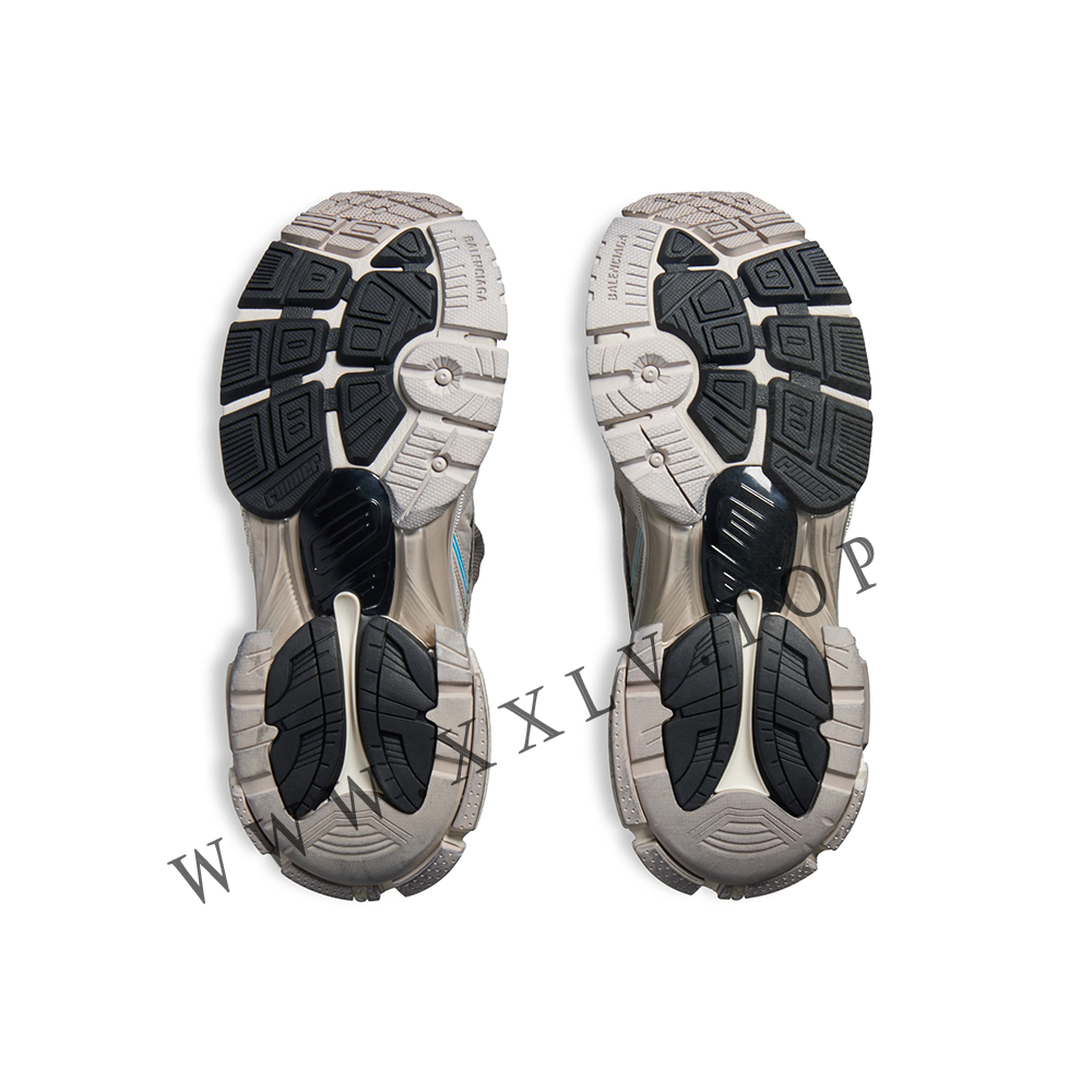 Women's Runner Sneaker in Taupe/blue - Image 3