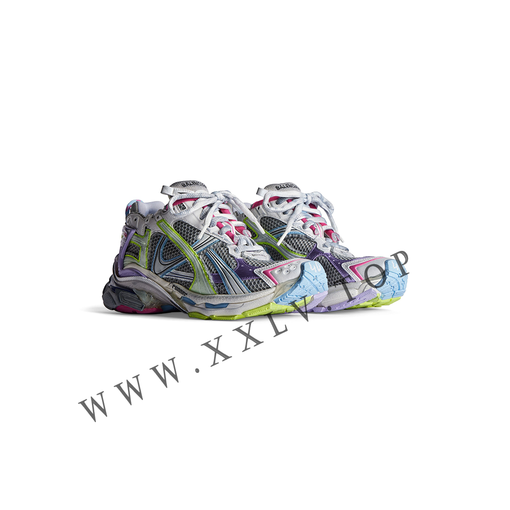 Women's Runner Sneaker in Grey - Image 5