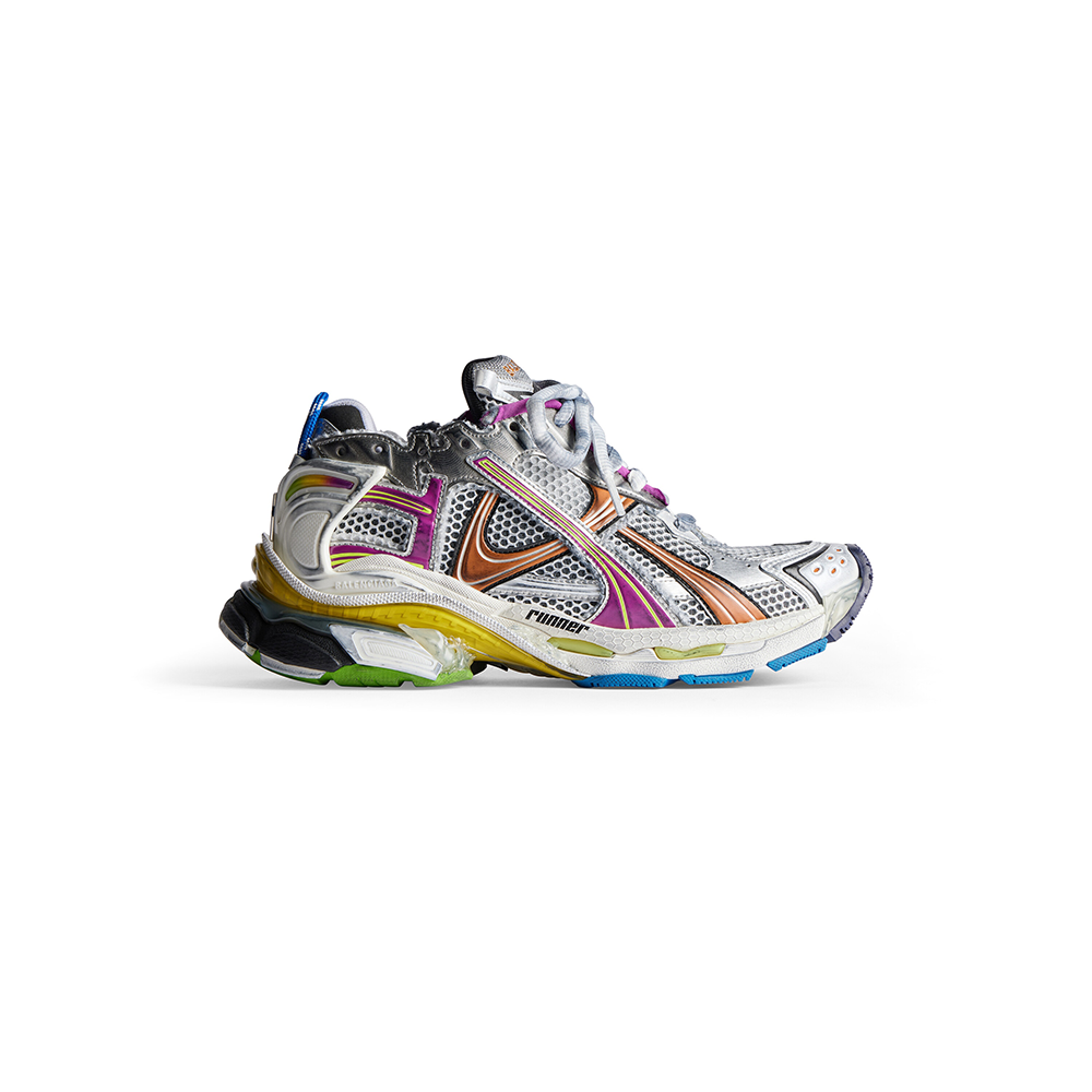 Women's Runner Sneaker in Grey