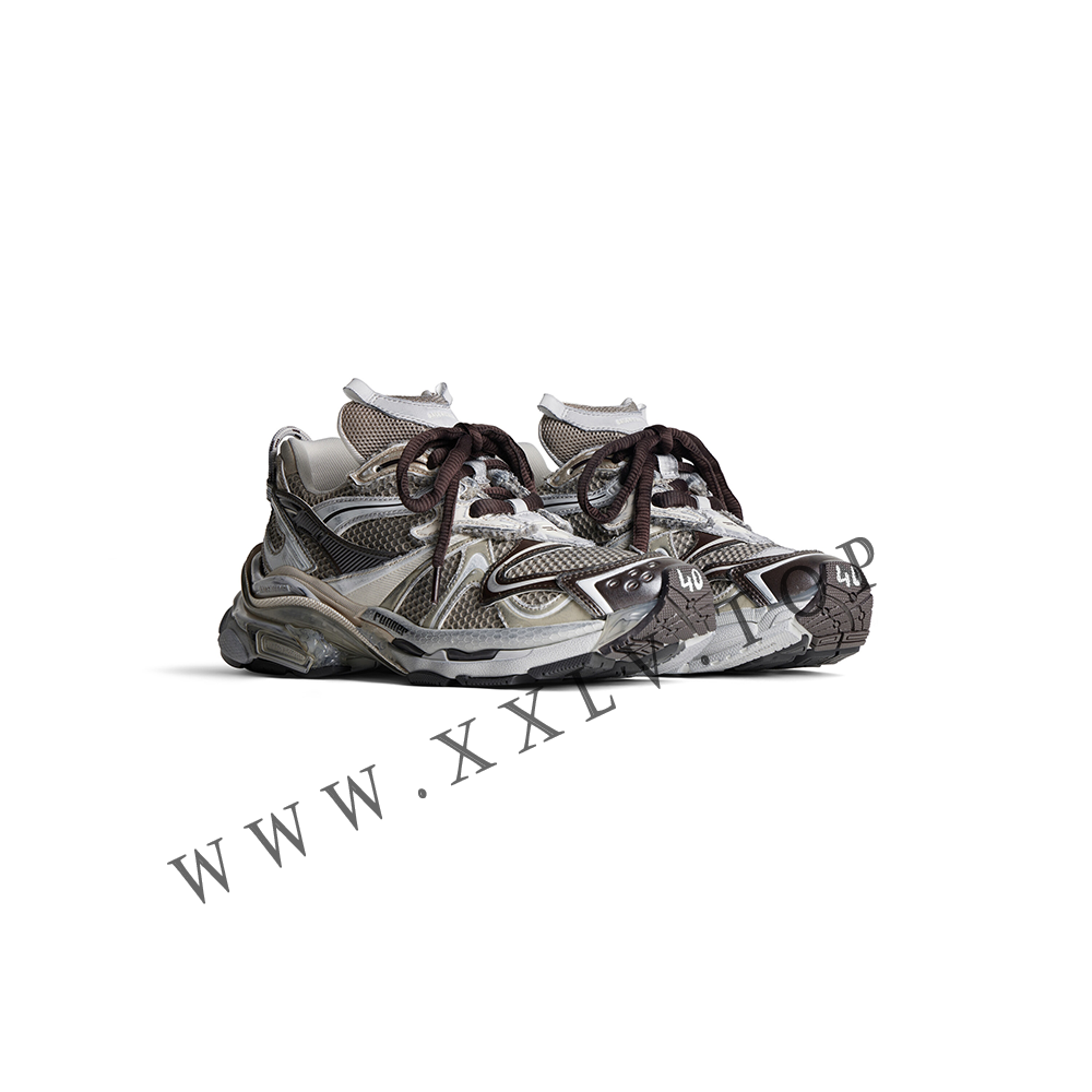 Women's Runner 2.0 Sneaker in Beige - Image 5