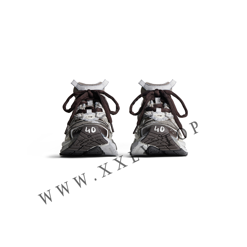 Women's Runner 2.0 Sneaker in Beige - Image 4