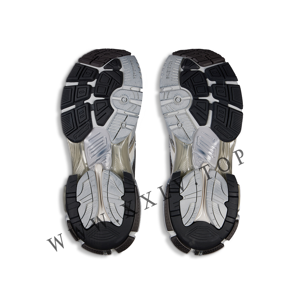 Women's Runner 2.0 Sneaker in Beige - Image 2