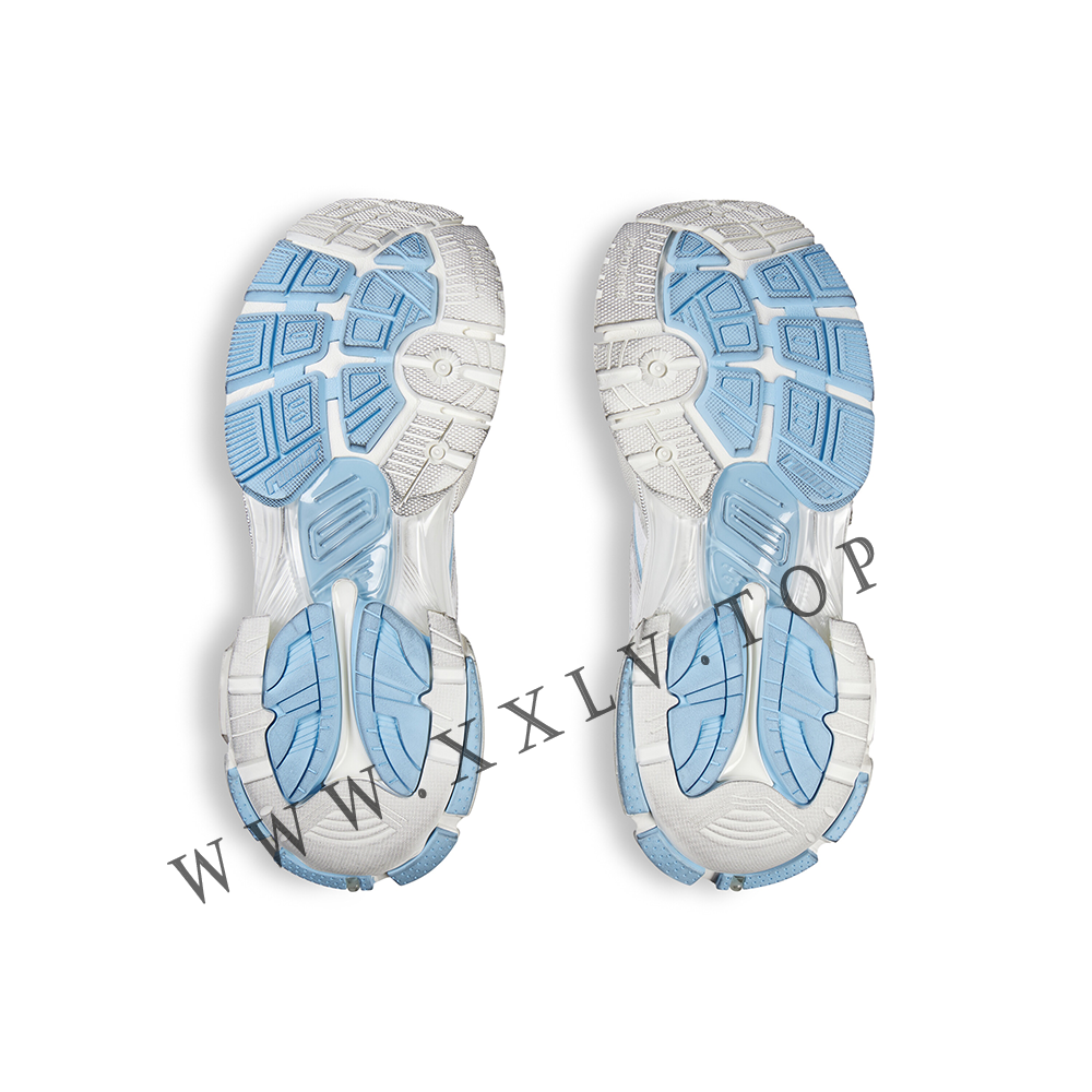 Women's Runner 2.0 Sneaker in White/light Blue/grey - Image 4