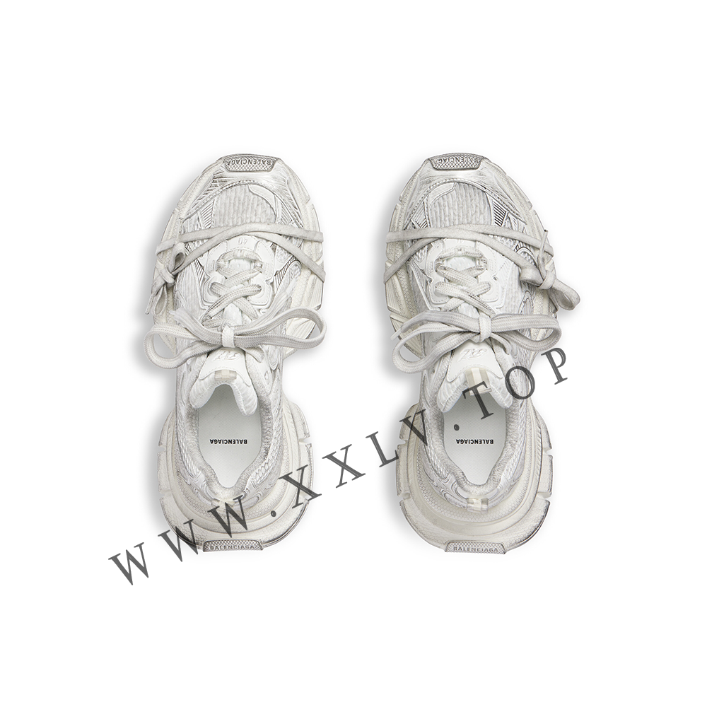 Women's 3xl Sneaker in White - Image 4