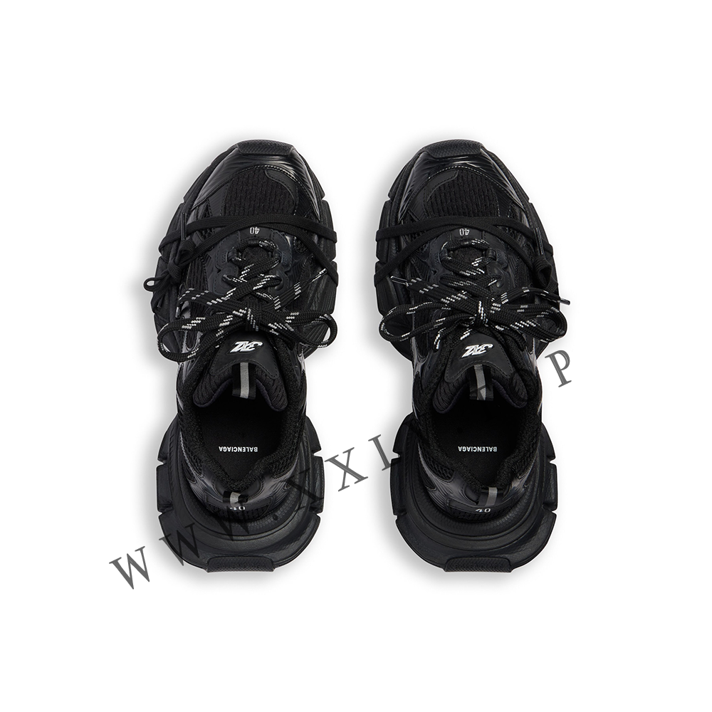 Women's 3xl Sneaker in Black - Image 3