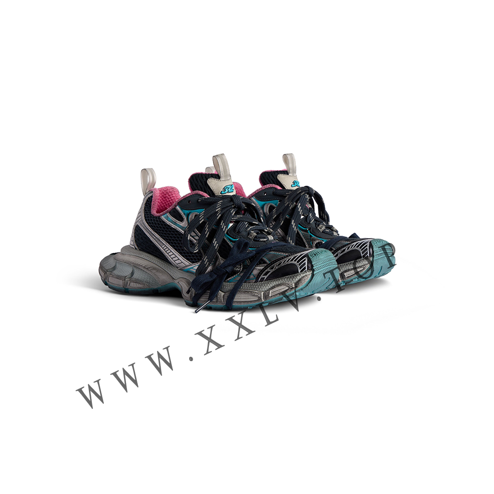 Women's 3xl Sneaker in Grey/blue/pink - Image 2