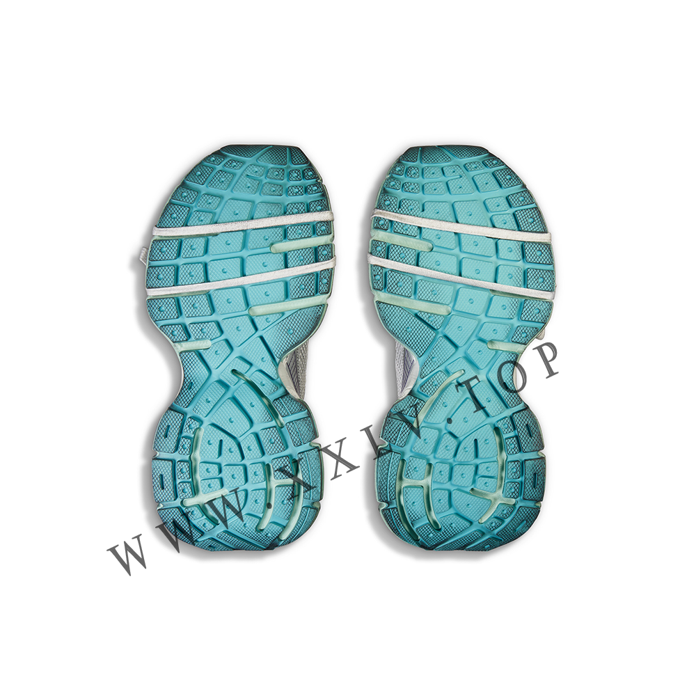 Women's 3xl Sneaker in Light Blue/white/purple - Image 2