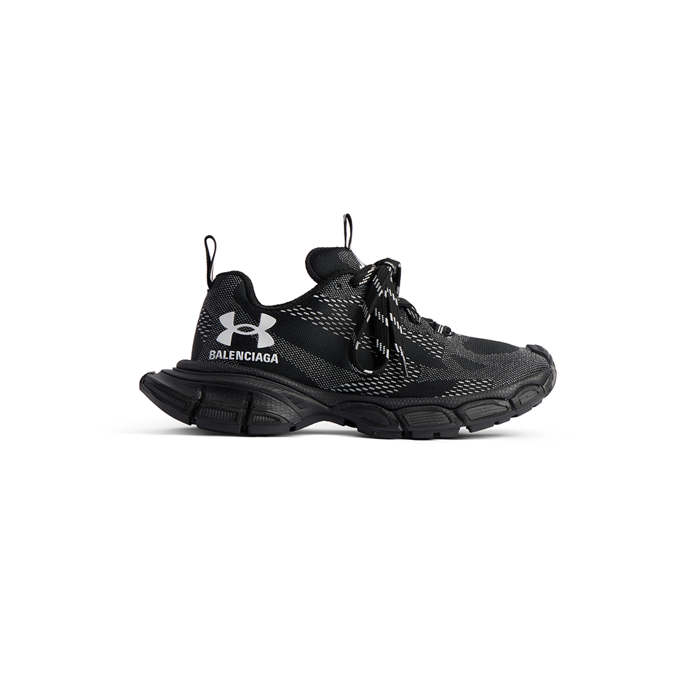 Women's Under ArmourĀ® 3xl Knit Sneaker in Black/white