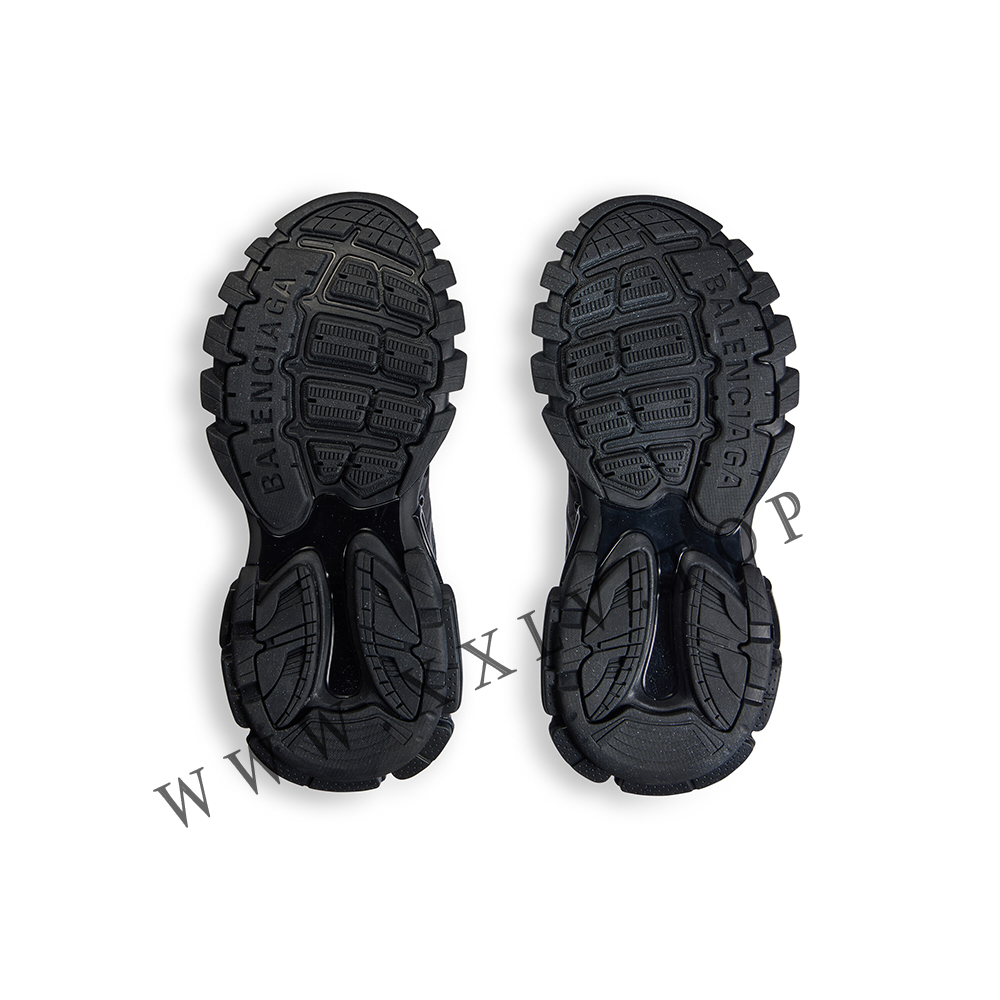 Women's Track Signature Sneaker in Black/white - Image 2