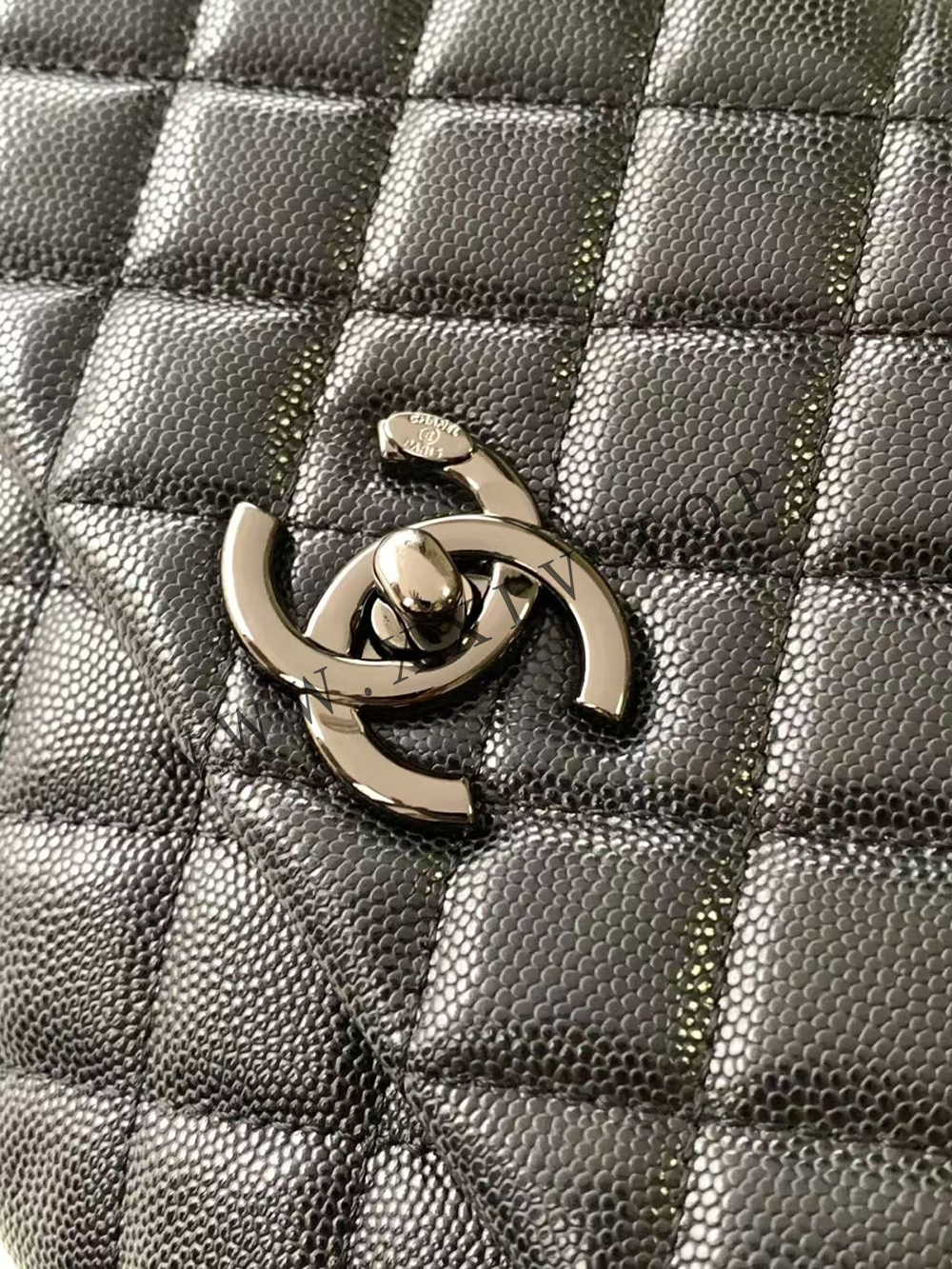Large Flap Bag with Top Handle - Image 4