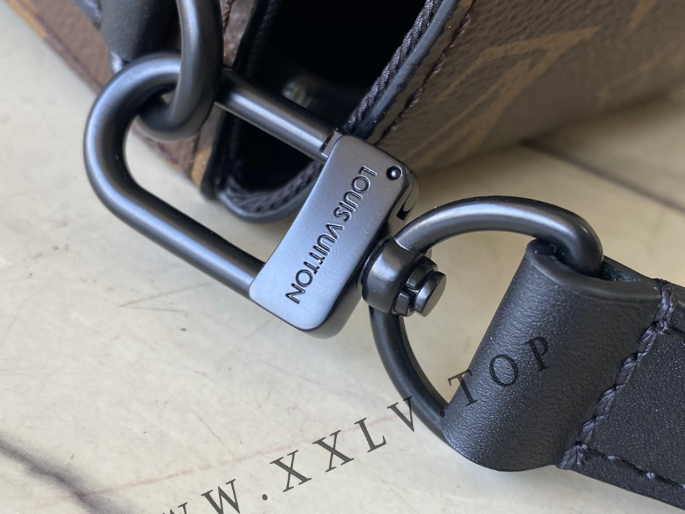 M82252 S-Lock Vertical Wearable Wallet - Image 3
