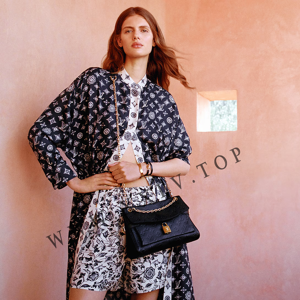 M14604 Anytime Flap Bag - Image 2