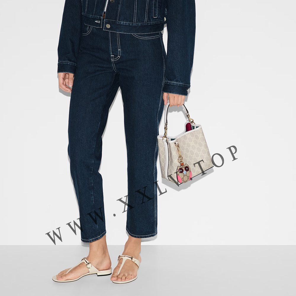 GG Emblem small bucket bag 815118 - Image 3