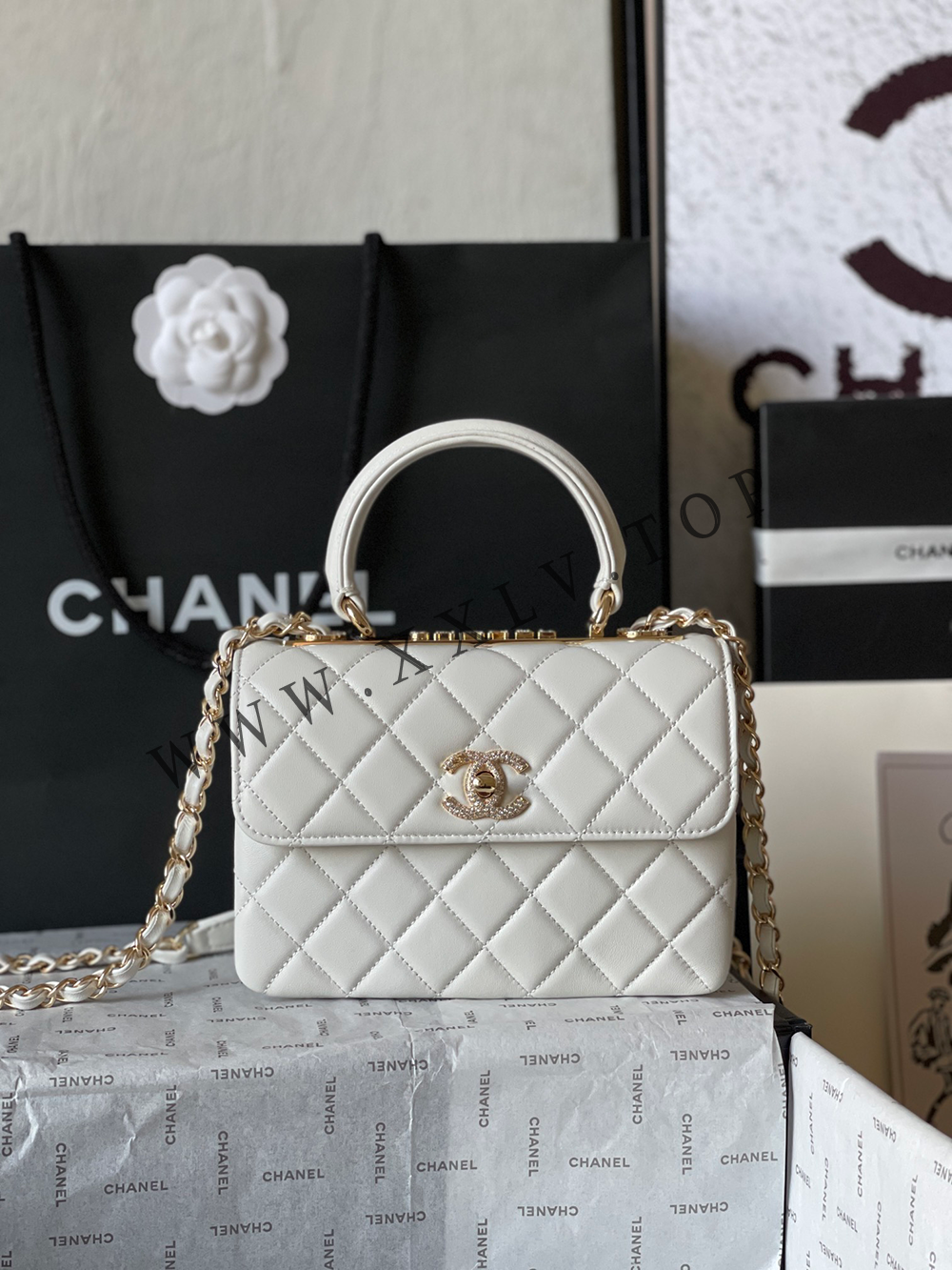 AS4654 Flap Bag with Top Handle - Image 2