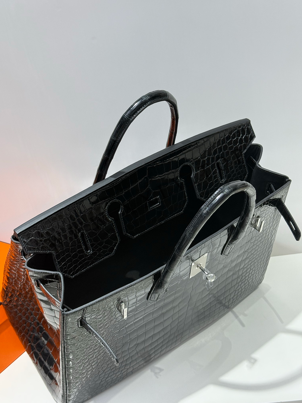 Birkin 40(40-30-21CM) Pure hand work Porosus Crocodile Four oversized alligator skins Other colors can be customized - Image 4