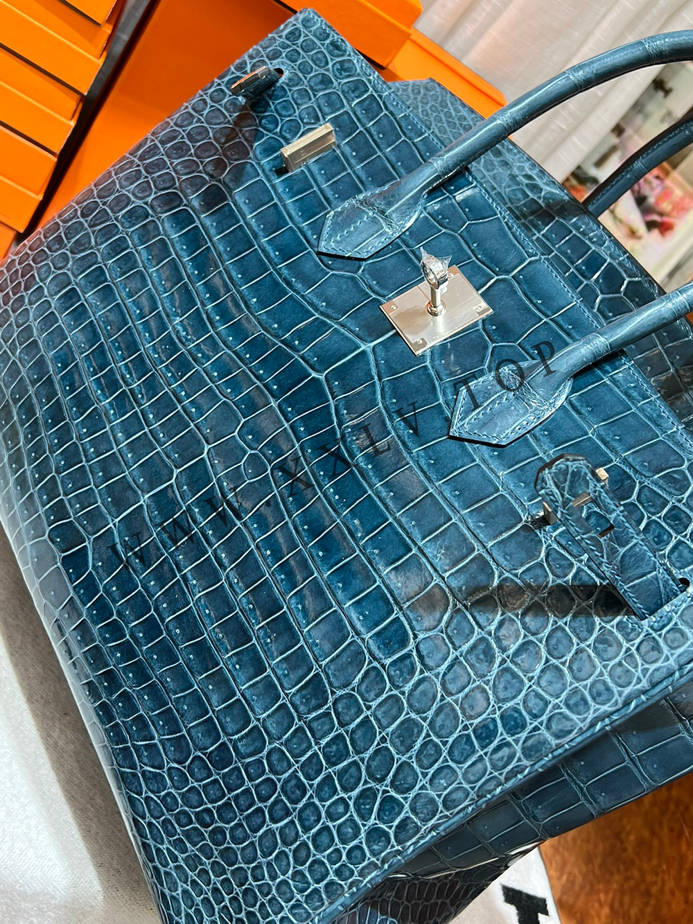 Birkin 35(35-25-18CM) Pure hand work Three pieces of skin Porosus Crocodile Other colors can be customized - Image 4