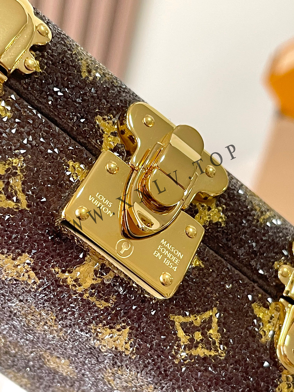 M23572 Vanity Case - Image 6
