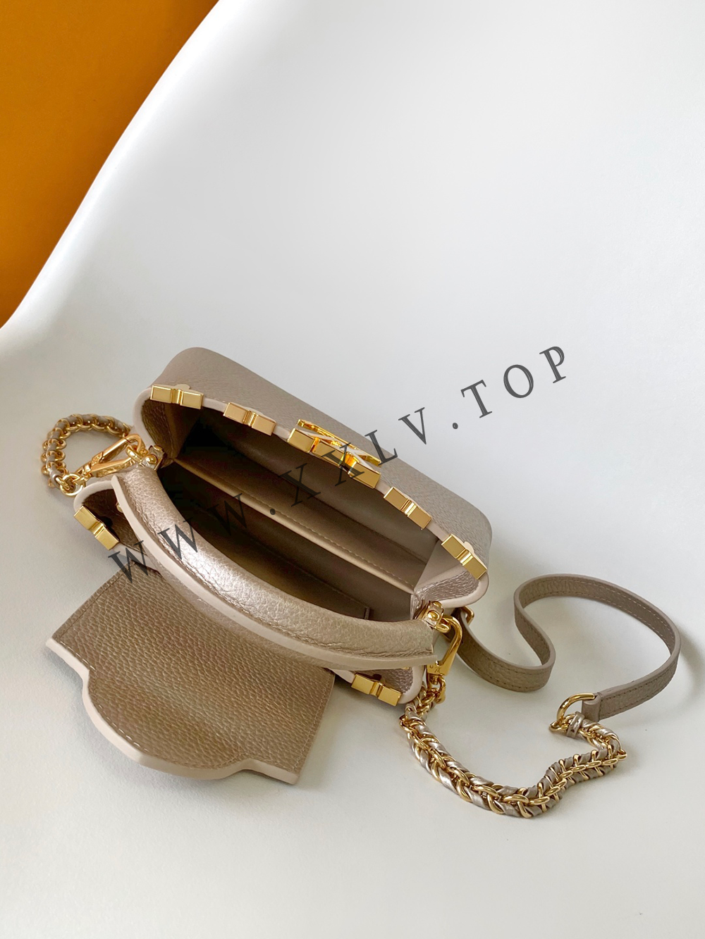 M22436 Capucines - Image 4