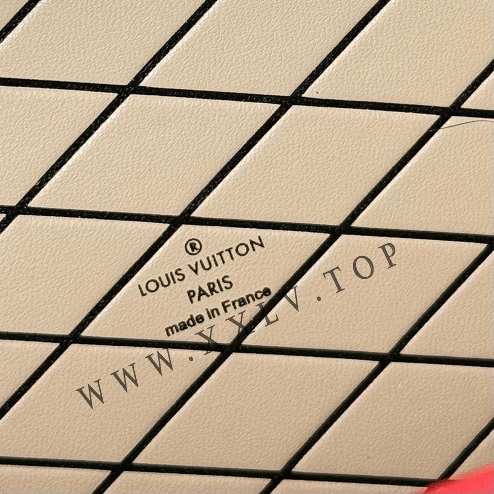 M54650 M40273 Petite Malle - Image 3
